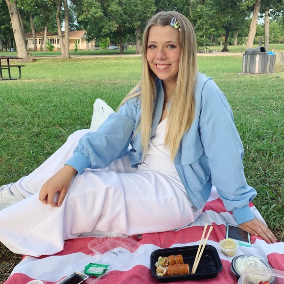 Meet your Posher, Madeline - Picture 2 of 3